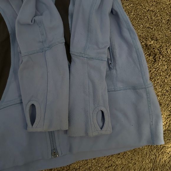 Lululemon hoodie size 4. Used condition - Picture 6 of 6